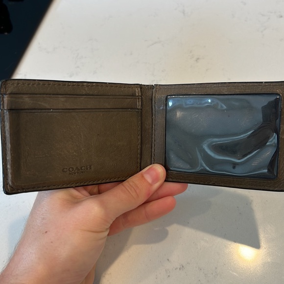 Coach men’s leather wallet - Hunter green/brown - Picture 3 of 4